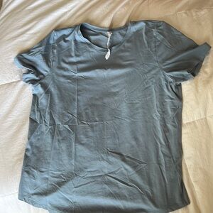 Lululemon T-shirt